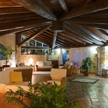 Stella Maris Ξενοδοχείο 4*